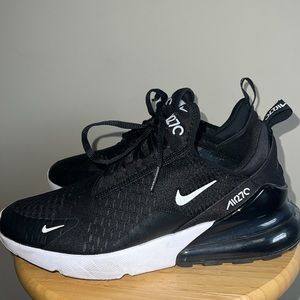 Mike Air Max 270 (9)
